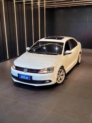 VOLKSWAGEN JETTA 2.0 COMFORTLINE FLEX 4P TIPTRONIC